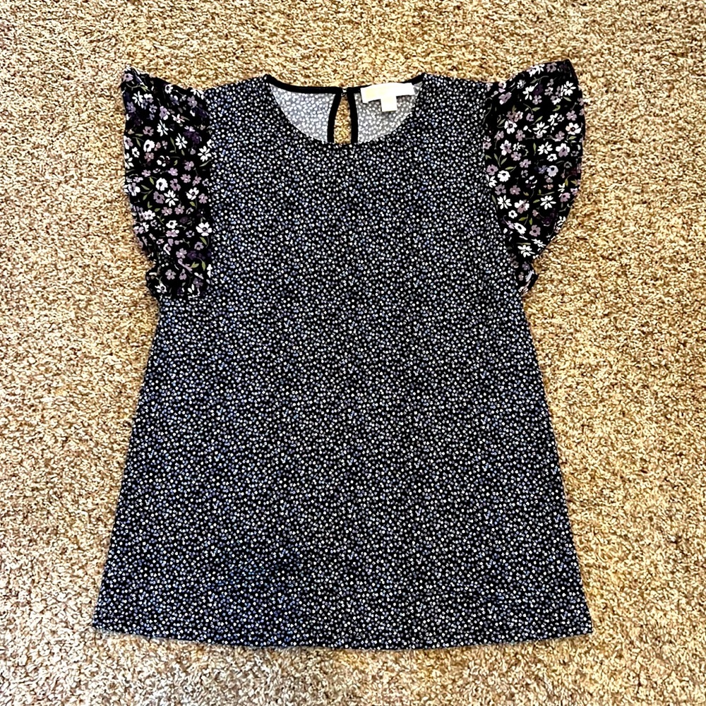 Michael Kors flutter sleeve blouse Medium